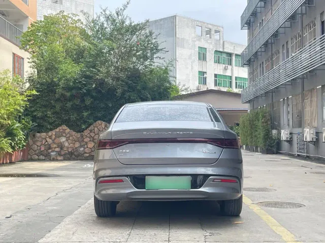 BYD Qin PLUS 2021 EV 500KM Luxury Model — Фото автомобиля 5