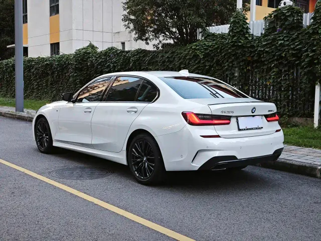 BMW 3 Series — Фото автомобиля 5