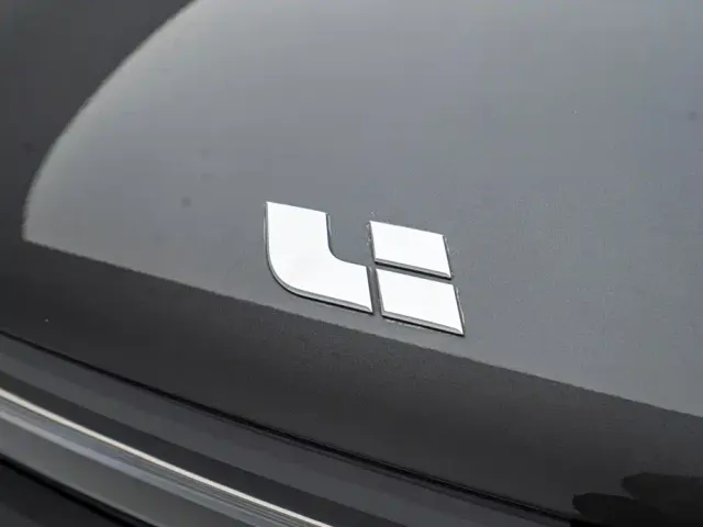 Li Auto L7 — Фото автомобиля 19