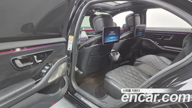 Mercedes-Benz S-Class — Фото автомобиля 12