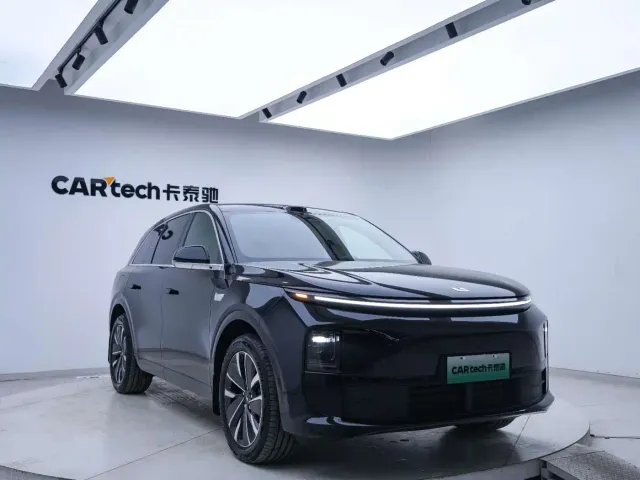 Li Auto Li Auto L6 2025 Pro Smart Renewal Edition — Фото автомобиля 8