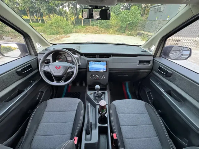 Wuling Hongguang Plus — Фото автомобиля 8