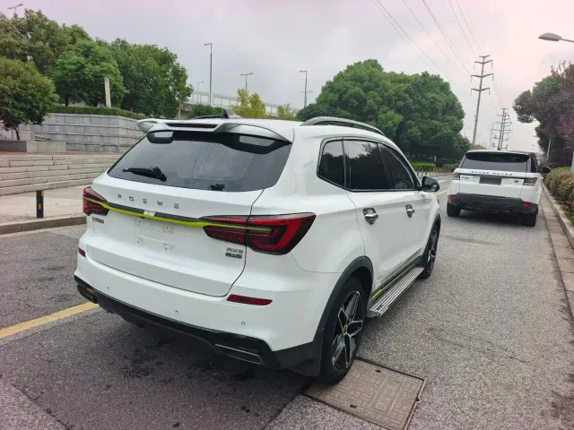 Roewe RX5 — Фото автомобиля 4