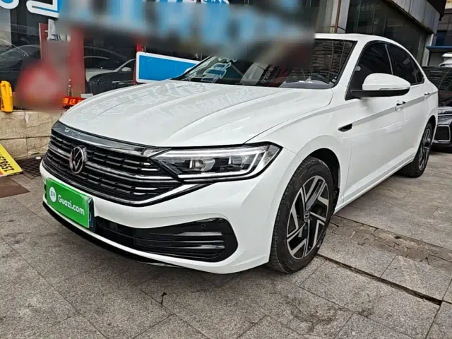 Фотография автомобиля — Volkswagen Sagitar