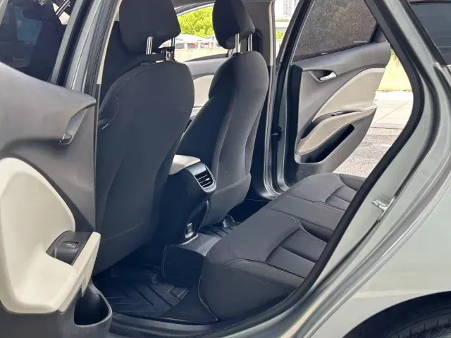 Buick Velite 6 — Фото автомобиля 5