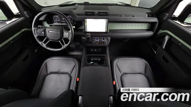 Land Rover Defender — Фото автомобиля 6