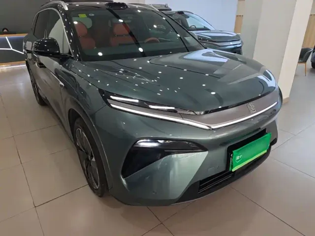 BYD Tang L — Фото автомобиля 3