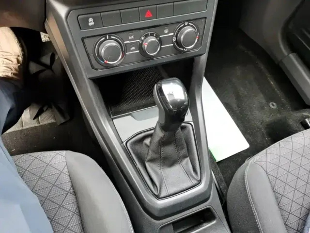 Volkswagen T-Cross — Фото автомобиля 13
