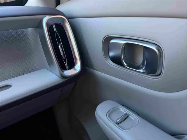 Leapmotor B10 — Фото автомобиля 12