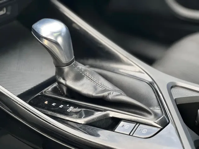 Roewe i5 — Фото автомобиля 15