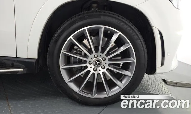 Mercedes-Benz GLE-Class — Фото автомобиля 6