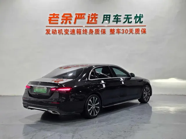 Mercedes-Benz E-Class — Фото автомобиля 7