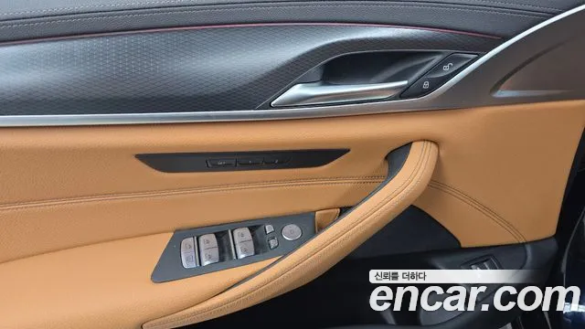 BMW 5-Series — Фото автомобиля 17