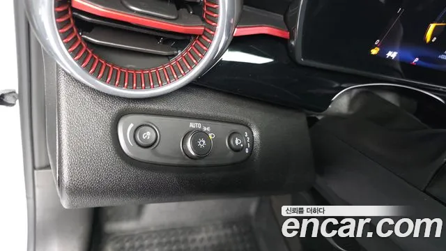 ChevroletGMDaewoo Trax Trax Кроссовер — Фото автомобиля 20