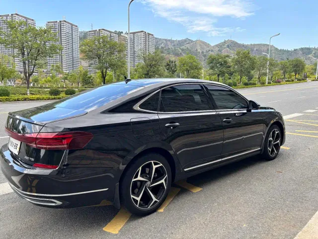 Volkswagen Passat — Фото автомобиля 6