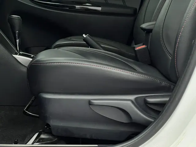 Toyota YARiS L Zhi Xuan — Фото автомобиля 13