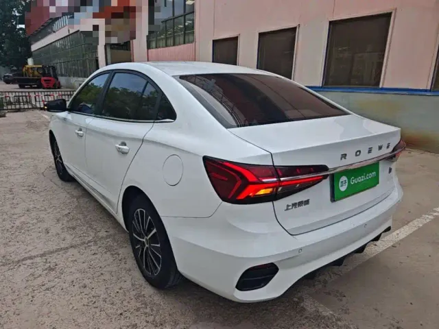 Roewe i5 — Фото автомобиля 4
