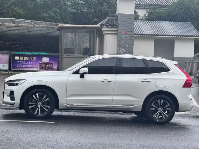 Volvo XC60 — Фото автомобиля 6