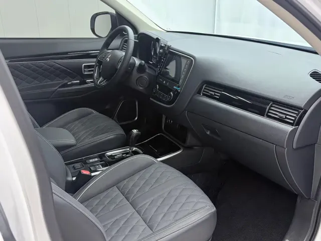 Mitsubishi Outlander — Фото автомобиля 17