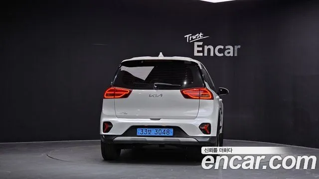 Kia Niro — Фото автомобиля 4