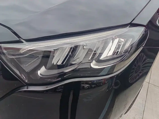 Mercedes-Benz E-Class — Фото автомобиля 10