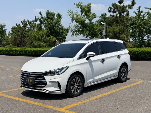 BYD Song MAX — Фото автомобиля 3