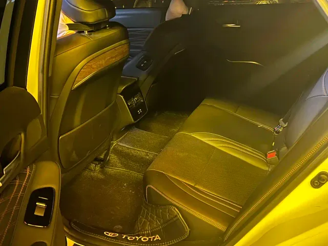 Toyota Avalon — Фото автомобиля 5