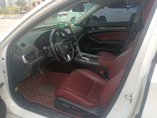 Honda Accord — Фото автомобиля 8