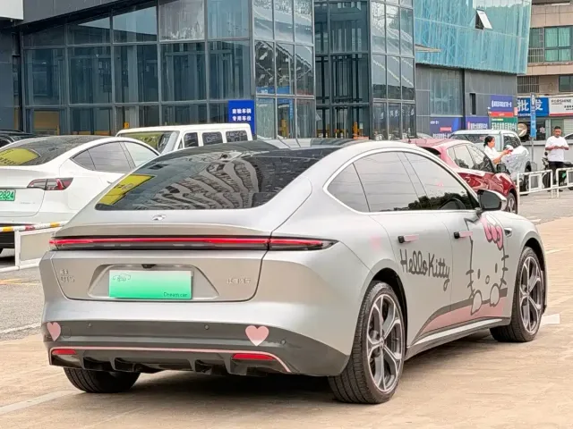 NIO NIO ET5 2022 75kWh — Фото автомобиля 10