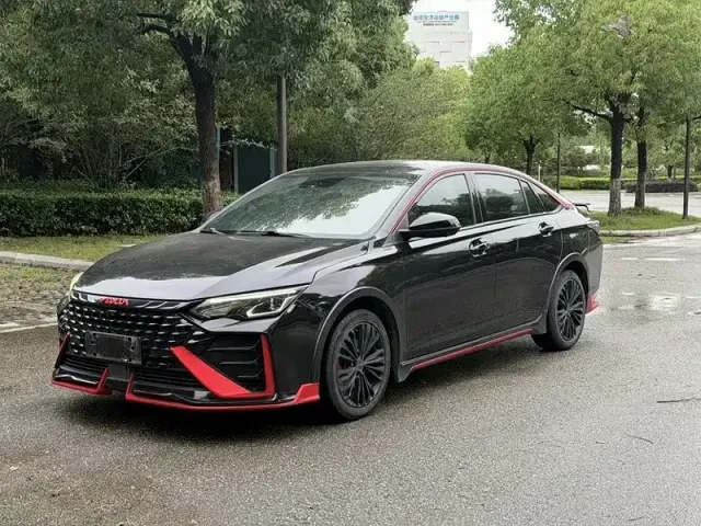 Фотография автомобиля — Dongfeng Yixuan MAX