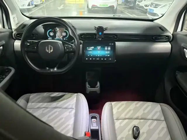 Leapmotor T03 — Фото автомобиля 9