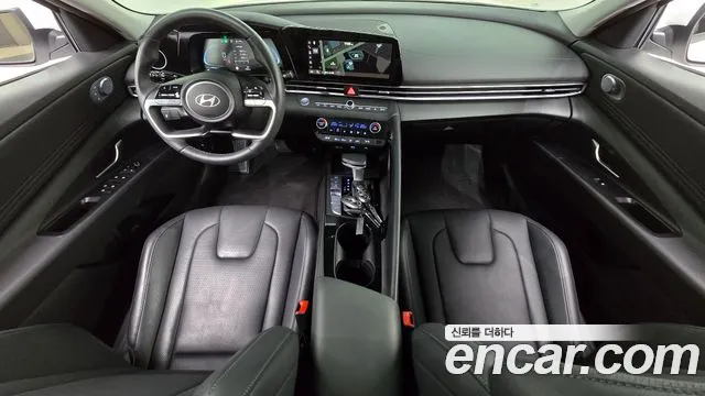 Hyundai Avante CN7 — Фото автомобиля 10