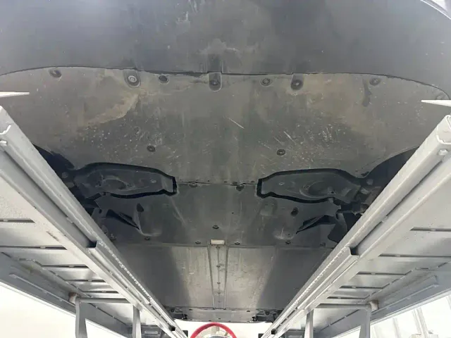 Tesla Model Y — Фото автомобиля 27