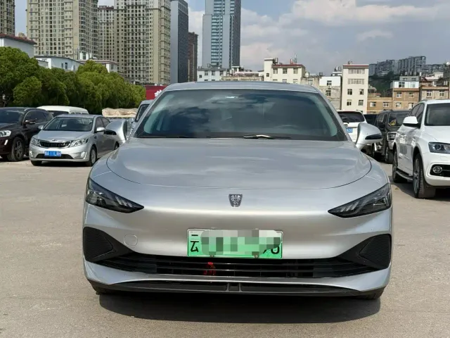 Roewe D7 — Фото автомобиля 2