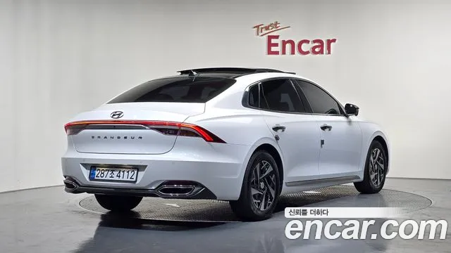 Hyundai Grandeur — Фото автомобиля 2
