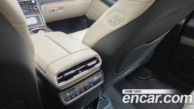 Genesis GV80 Coupe — Фото автомобиля 27