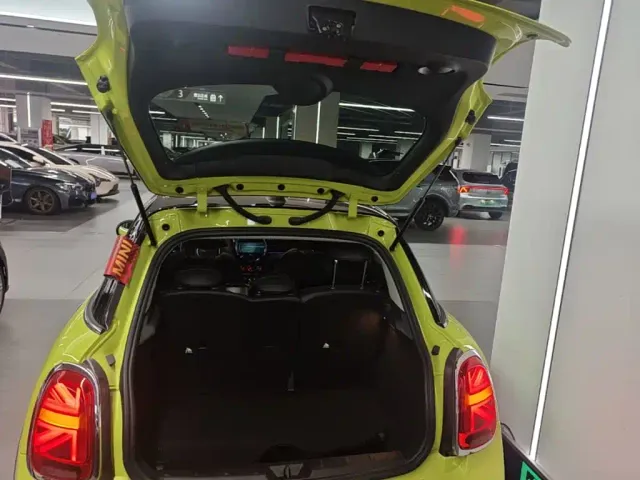 MINI Hatch — Фото автомобиля 18