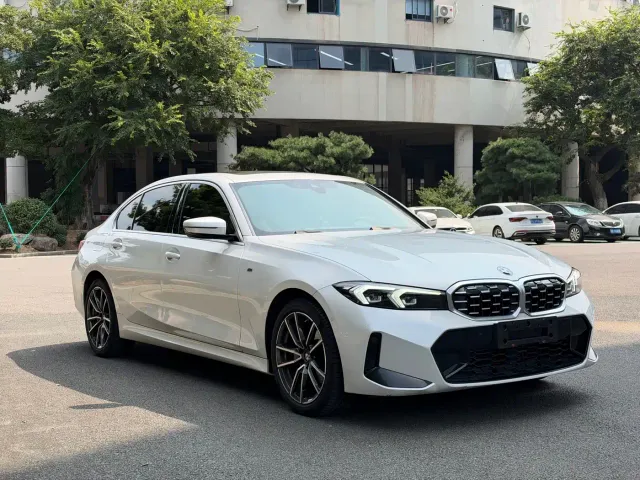 BMW 3 Series — Фото автомобиля 3