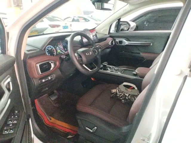 Geely Haoyue — Фото автомобиля 8