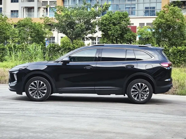 Buick Envision Plus — Фото автомобиля 5