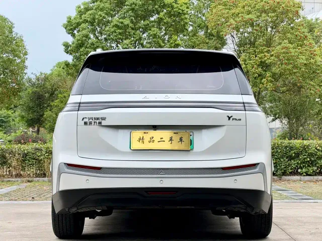 GAC Aion Y — Фото автомобиля 8