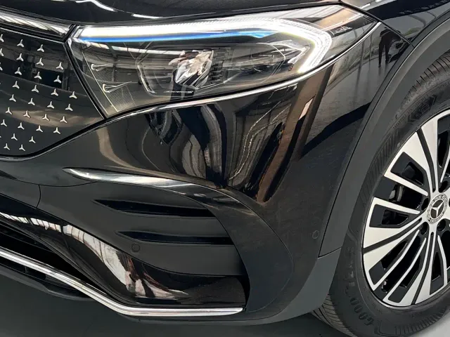Mercedes-Benz EQB — Фото автомобиля 3