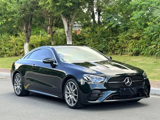 Mercedes-Benz E-Class — Фото автомобиля 3