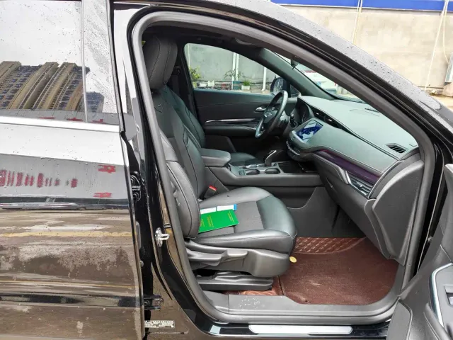 Cadillac XT4 — Фото автомобиля 5