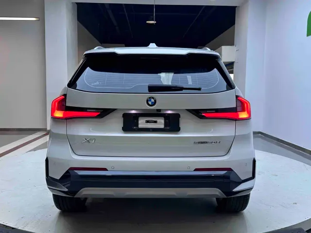 BMW X1 — Фото автомобиля 4
