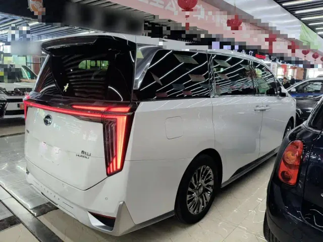 GAC Trumpchi E9 — Фото автомобиля 4