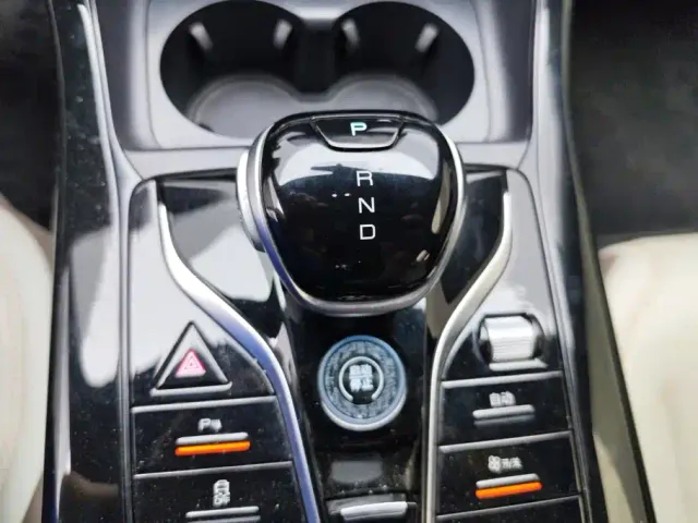 BYD Qin PLUS — Фото автомобиля 16