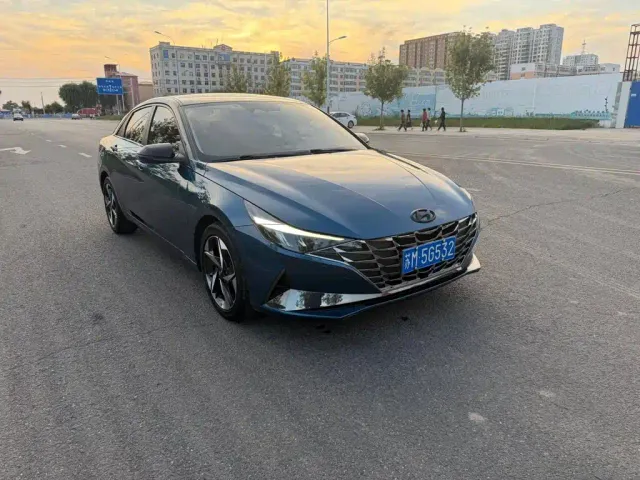 Hyundai Elantra — Фото автомобиля 6