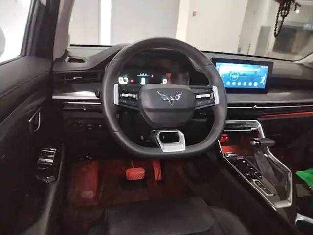 Wuling Asta — Фото автомобиля 10