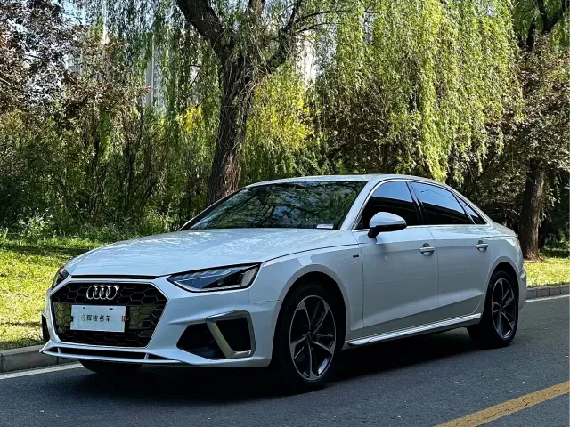 Audi A4L — Фото автомобиля 2